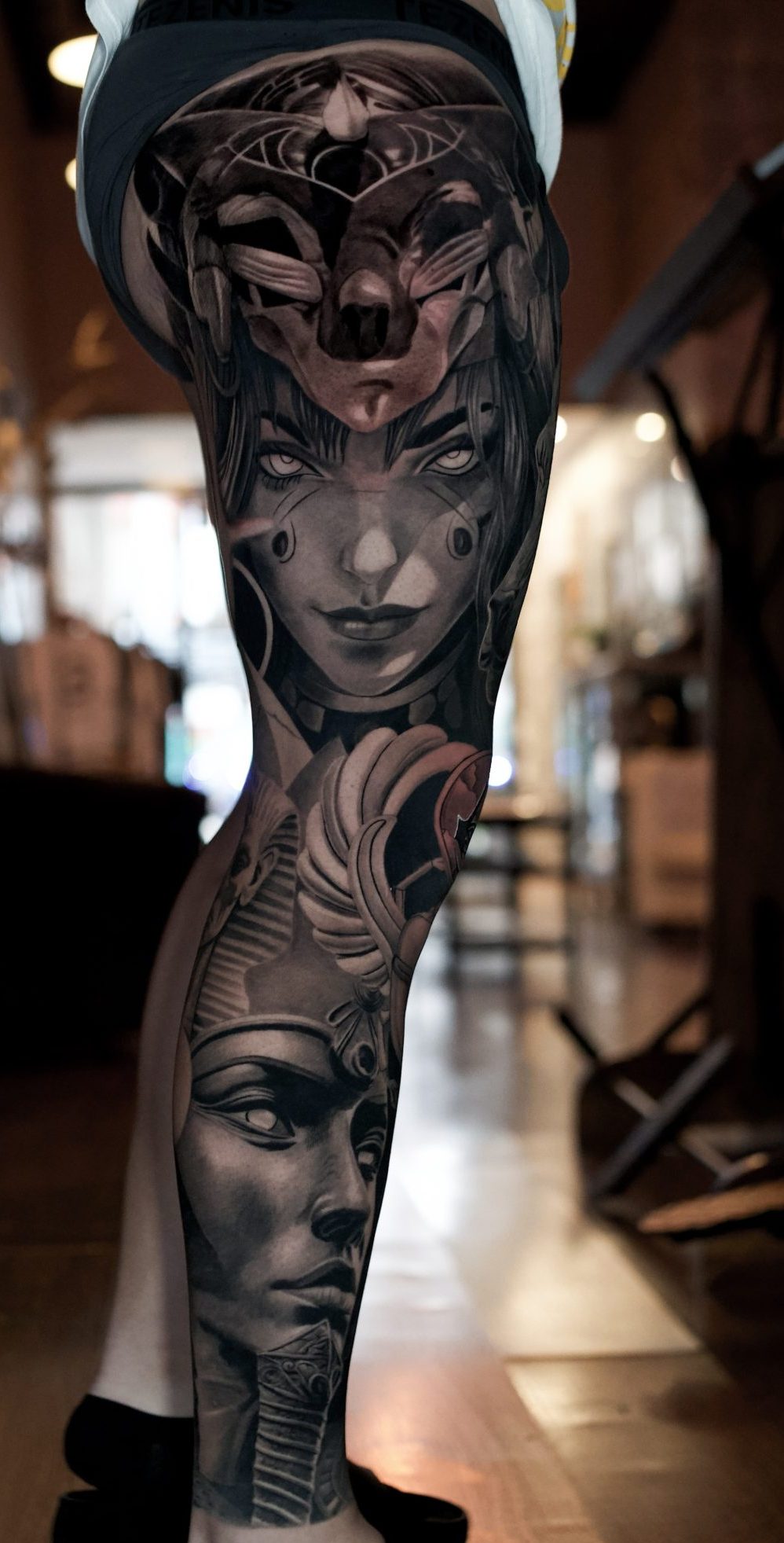 Tatuaje surrealista en pierna – Barcelona