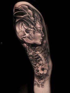 Tatuaje en pierna black and grey ganador primer lugar sombras Cali Tattoo Festival 2019