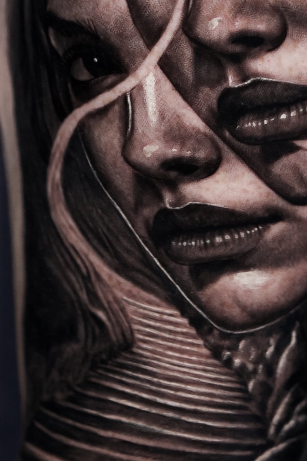 metamorfosis dos rostros tatuaje black grey